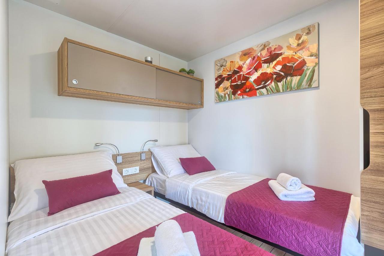 Total Escape Mobile Home Nera Camp Porton Biondi Rovinj Ngoại thất bức ảnh