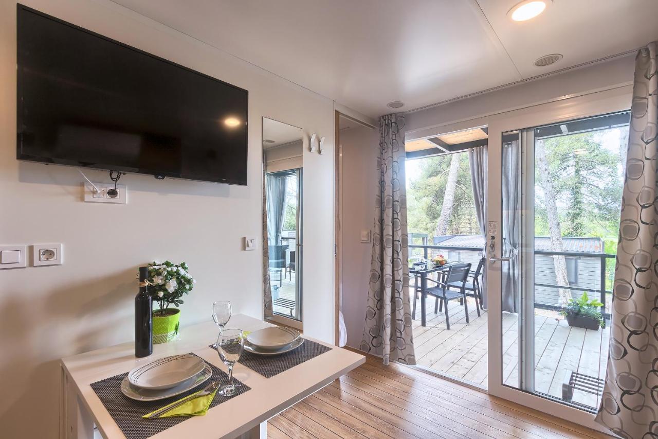 Total Escape Mobile Home Nera Camp Porton Biondi Rovinj Ngoại thất bức ảnh